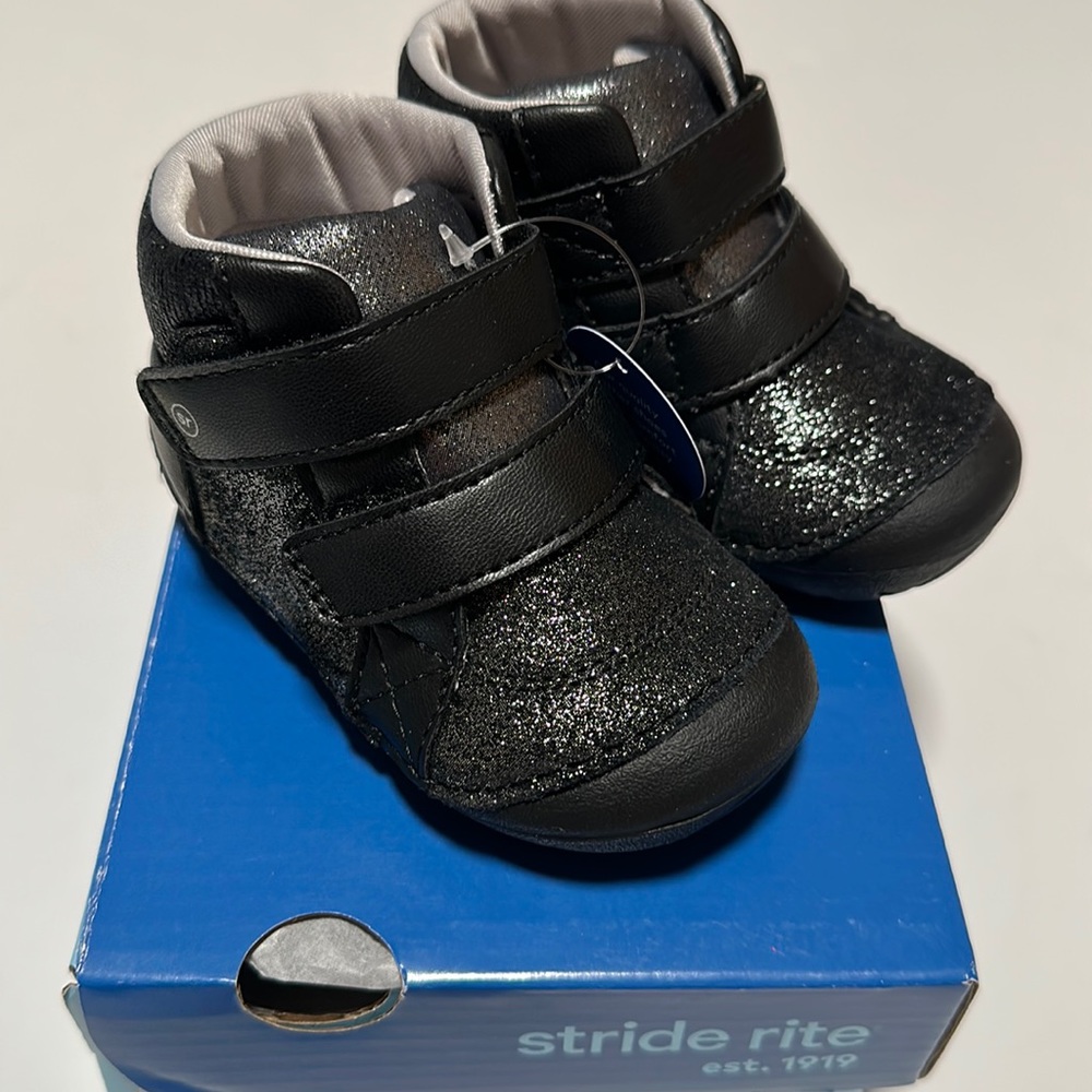 Stride rite soft Motion Martin . Brand new.